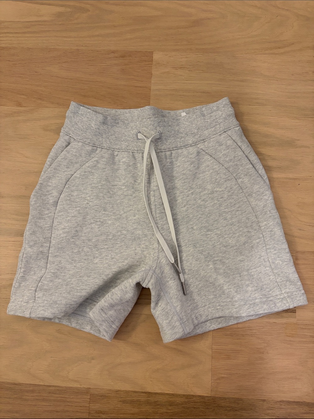 Lululemon Light Gray Short, 4, GUC, Pockets!!